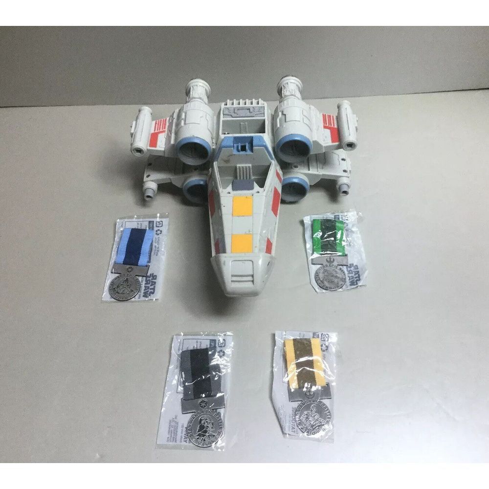 Star Wars jedi force x- wing fighter Toy & set of 4 battle medals by hasbro